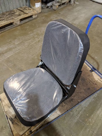 Кресло водителя низкое на КАМАЗ за 19000 рублей в магазине remzapchasti.ru 5320-6810010 Н №73